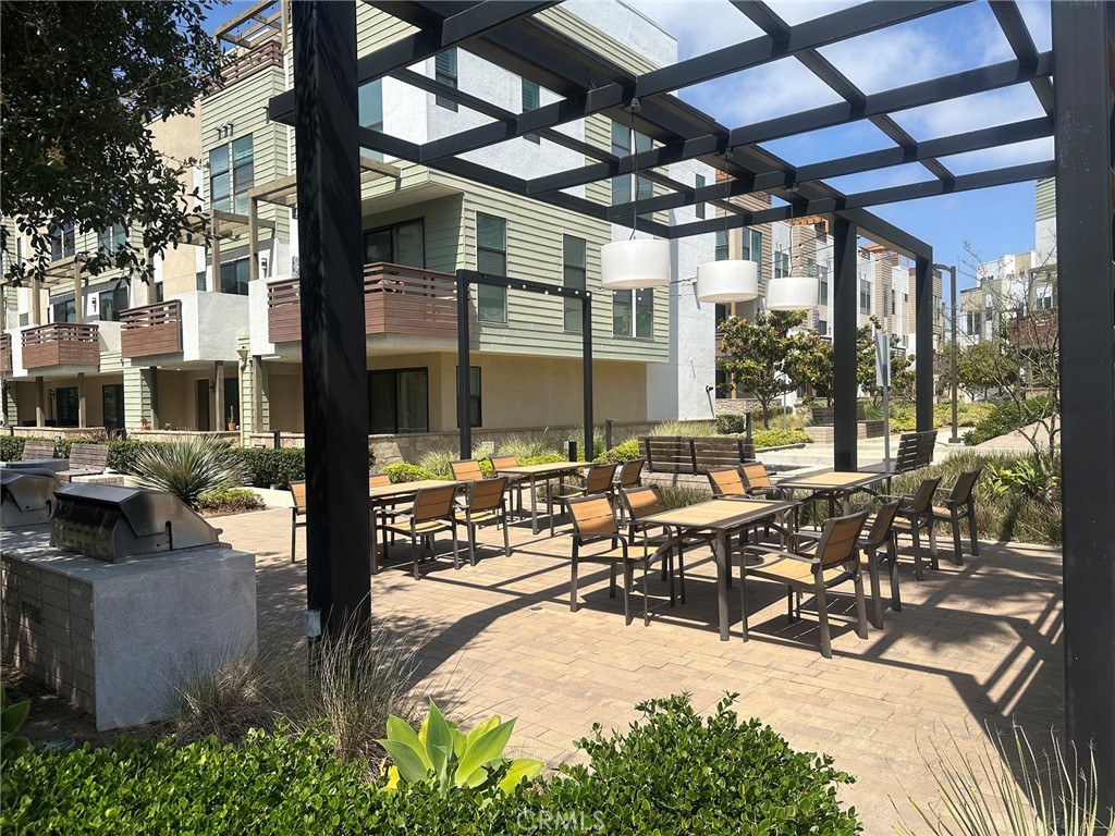 1688 Topanga