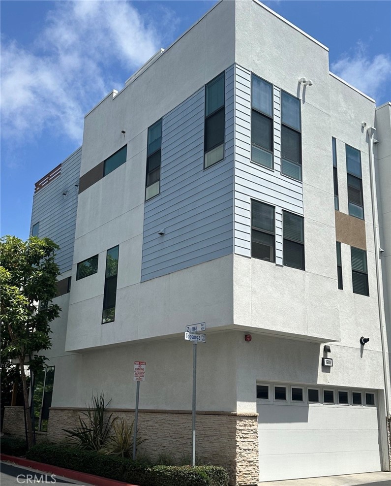 1688 Topanga