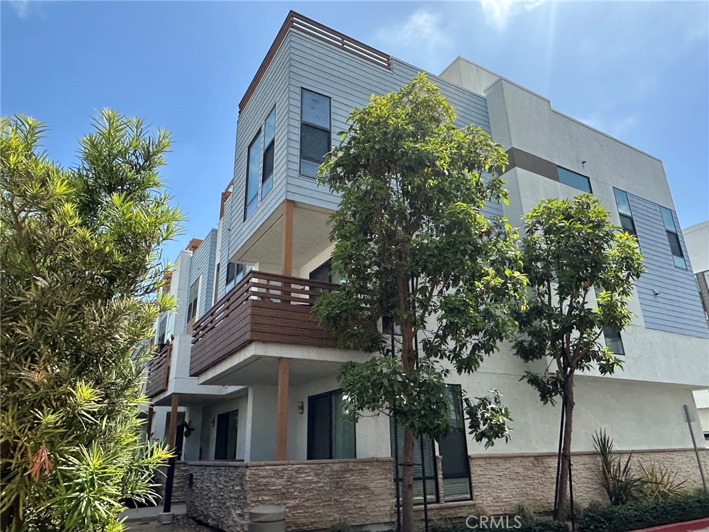 1688 Topanga