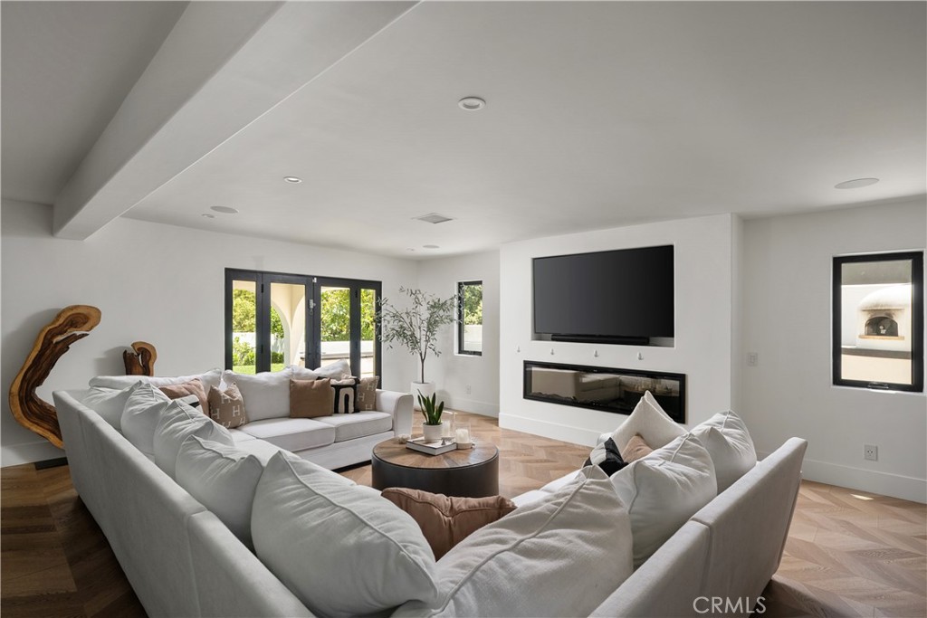 19432 Barrett Hill