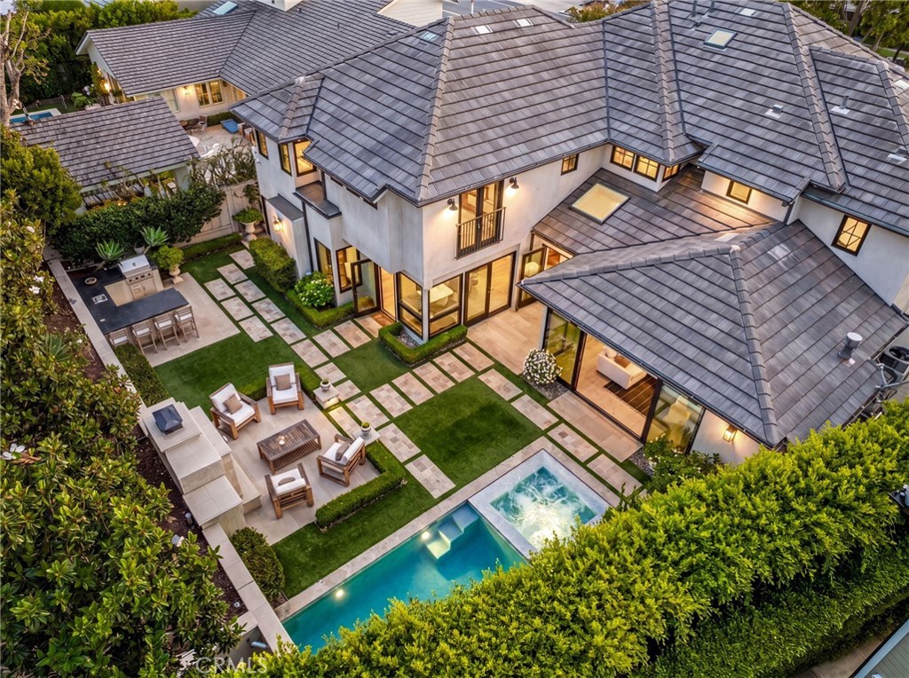 1807 Newport Hills E
