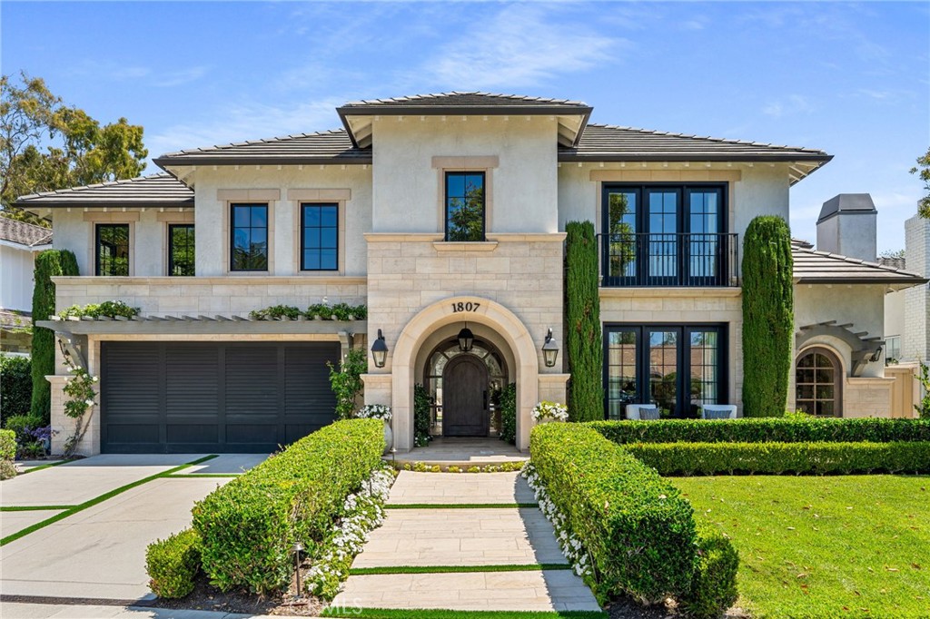 1807 Newport Hills E