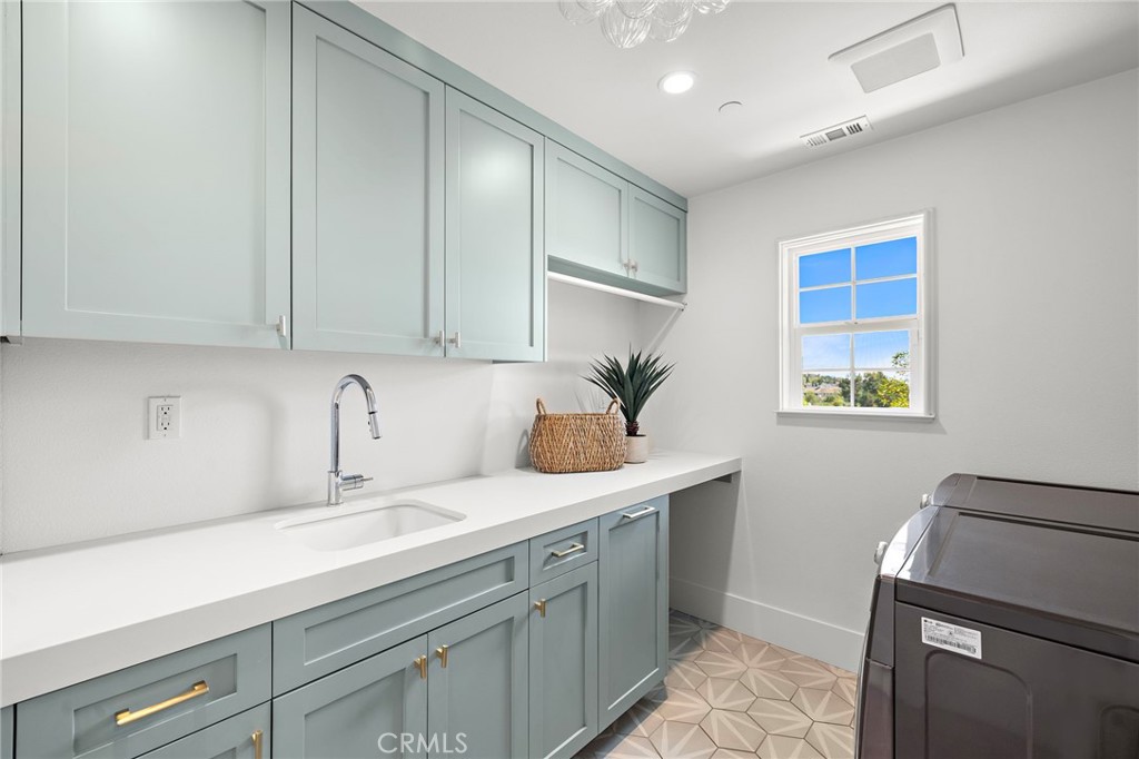 8 Brittlestar Road