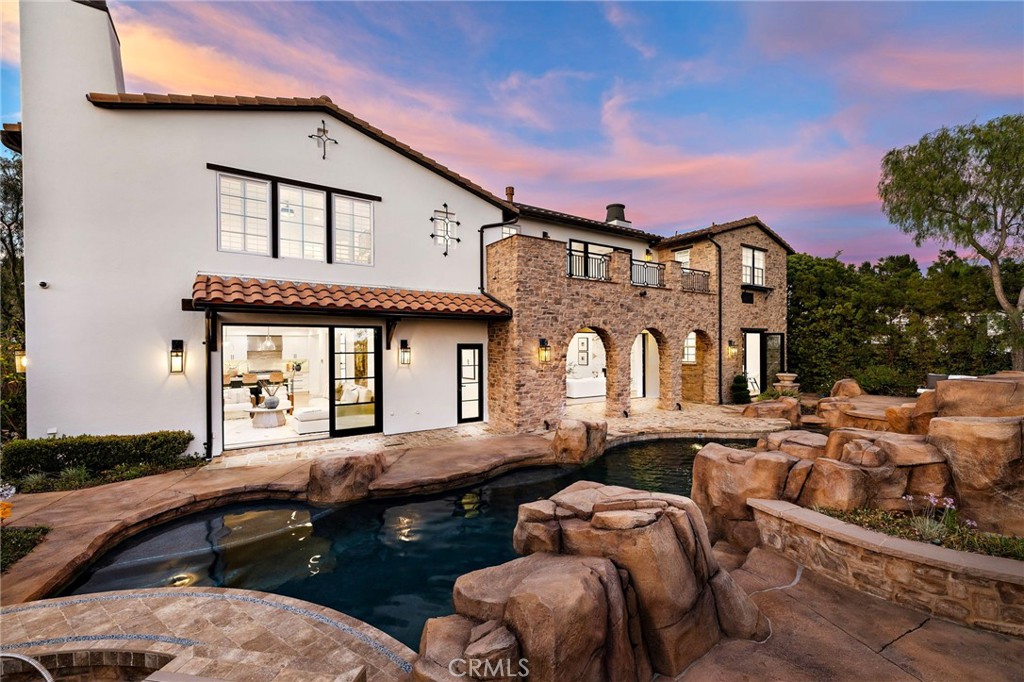 8 Brittlestar Road