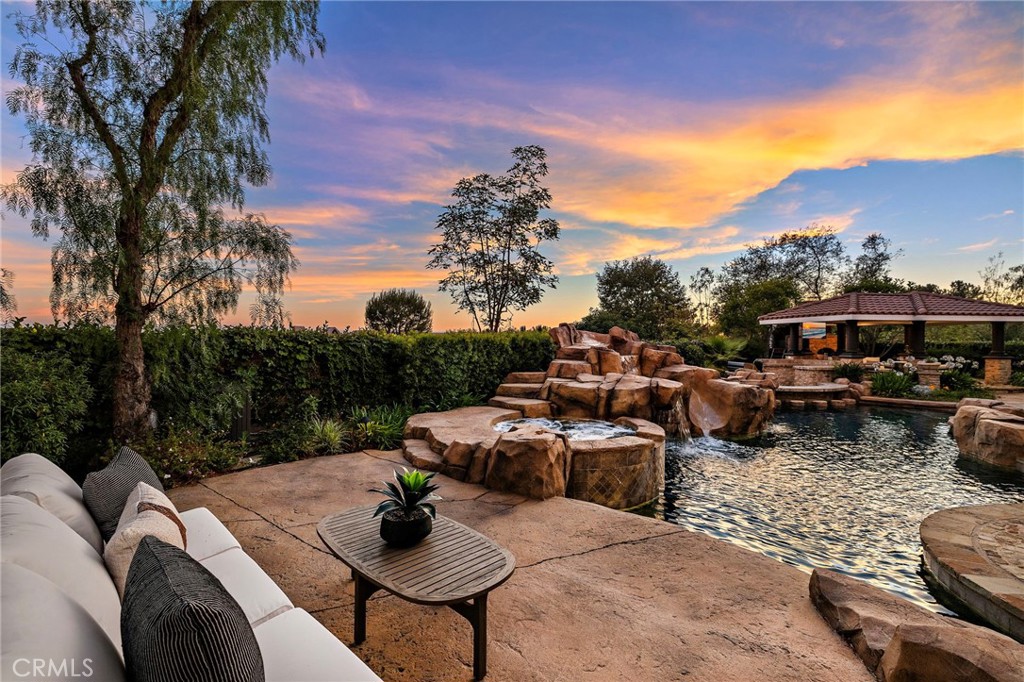 8 Brittlestar Road