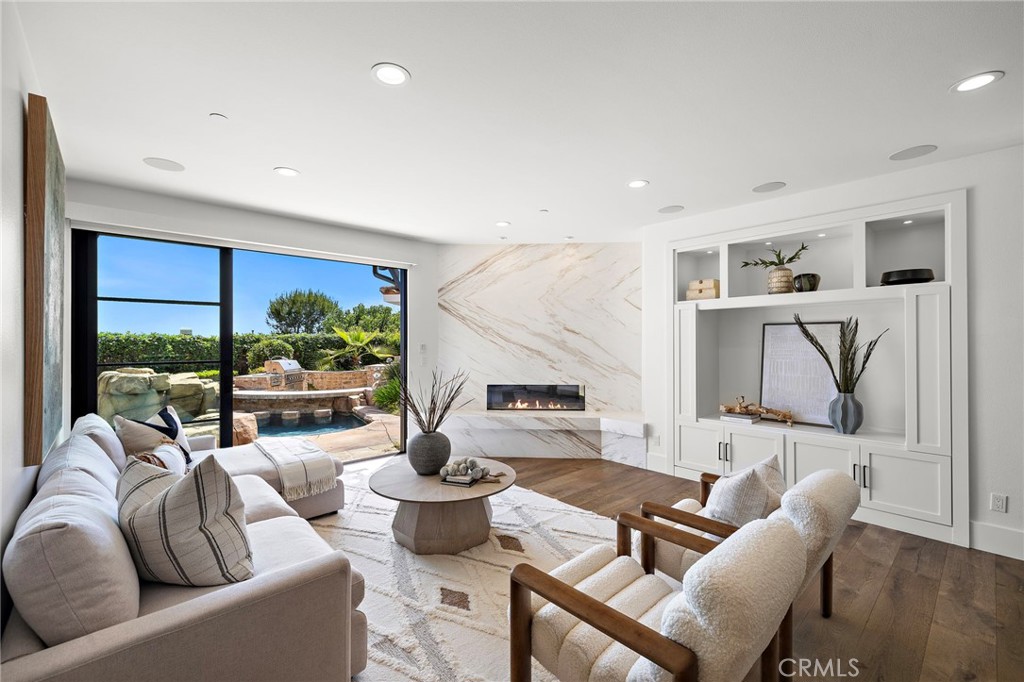 8 Brittlestar Road
