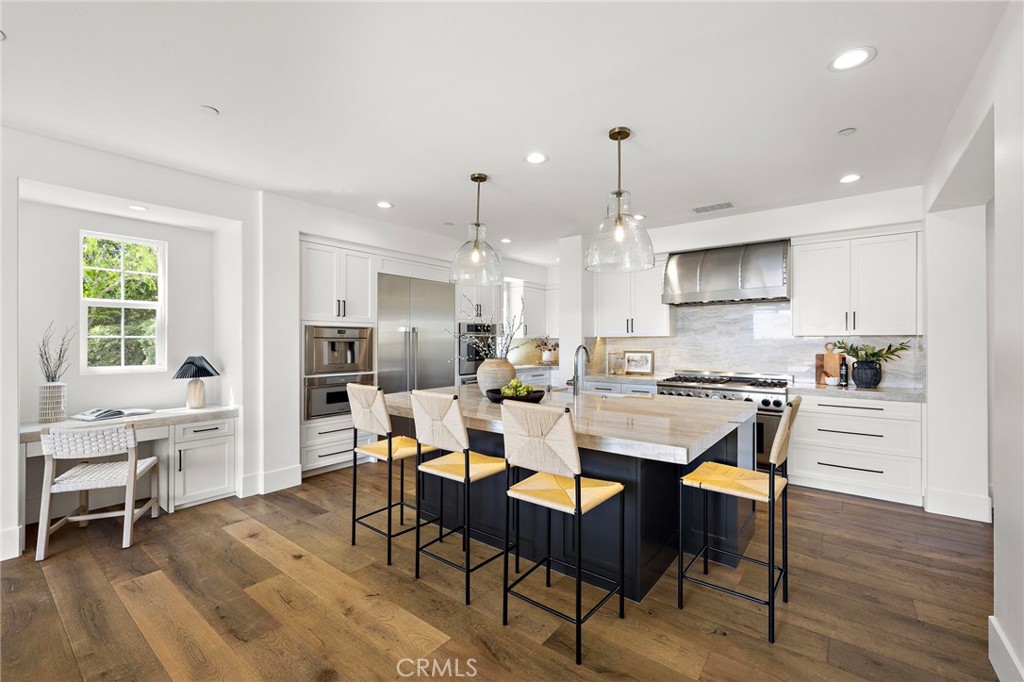 8 Brittlestar Road