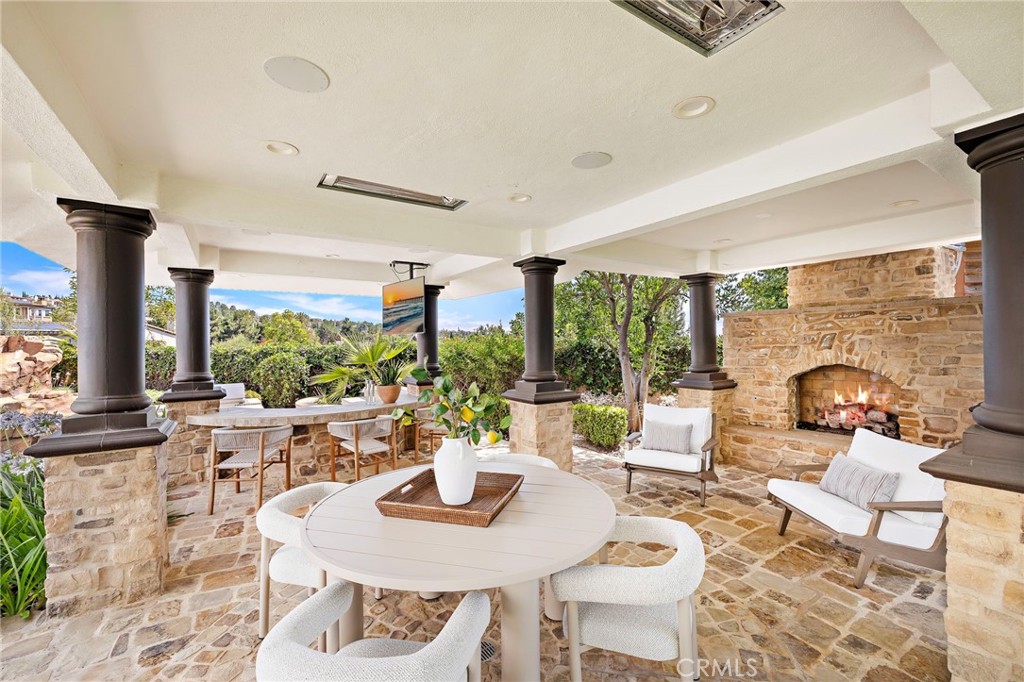 8 Brittlestar Road