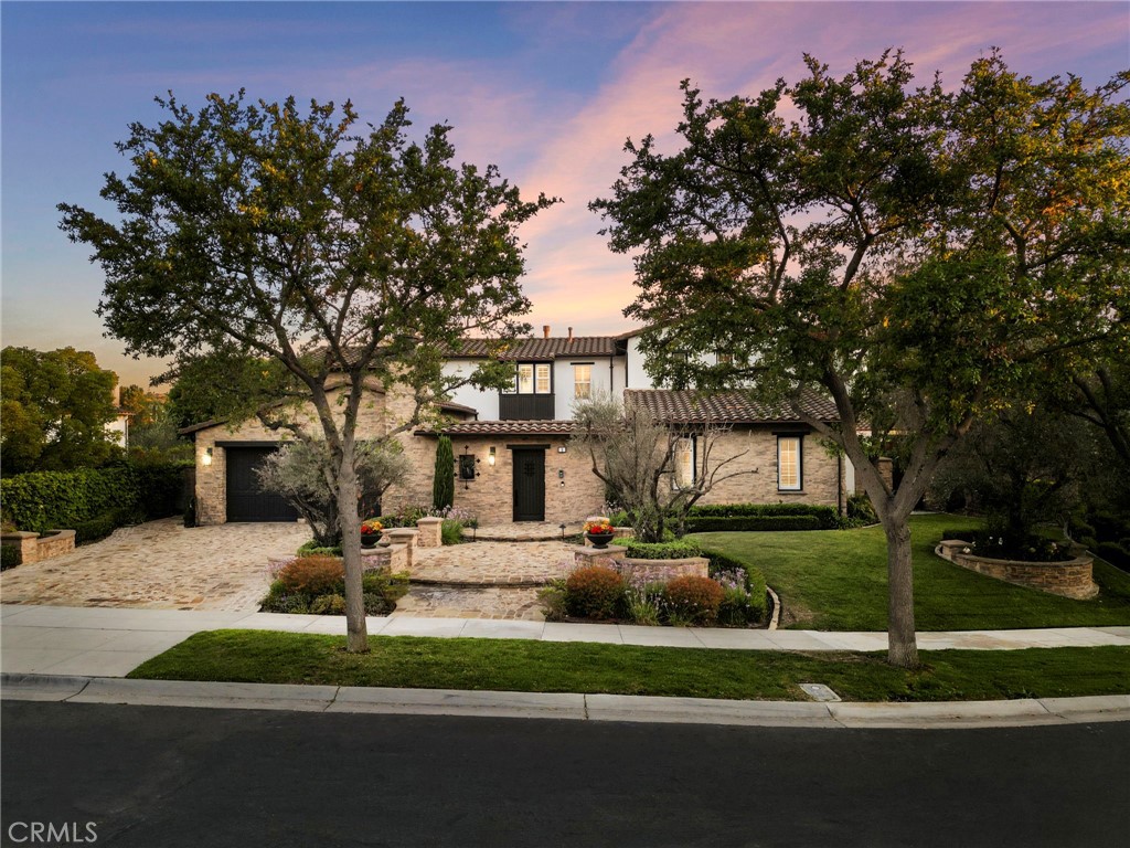8 Brittlestar Road