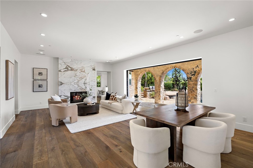 8 Brittlestar Road