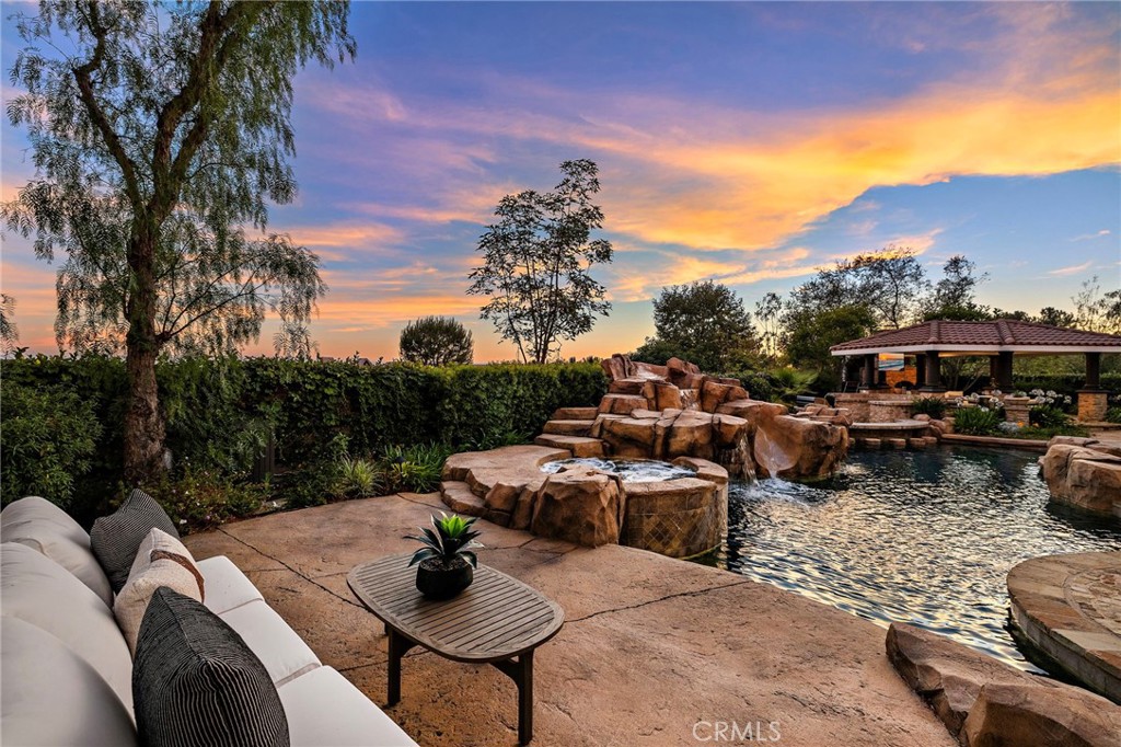 8 Brittlestar Road