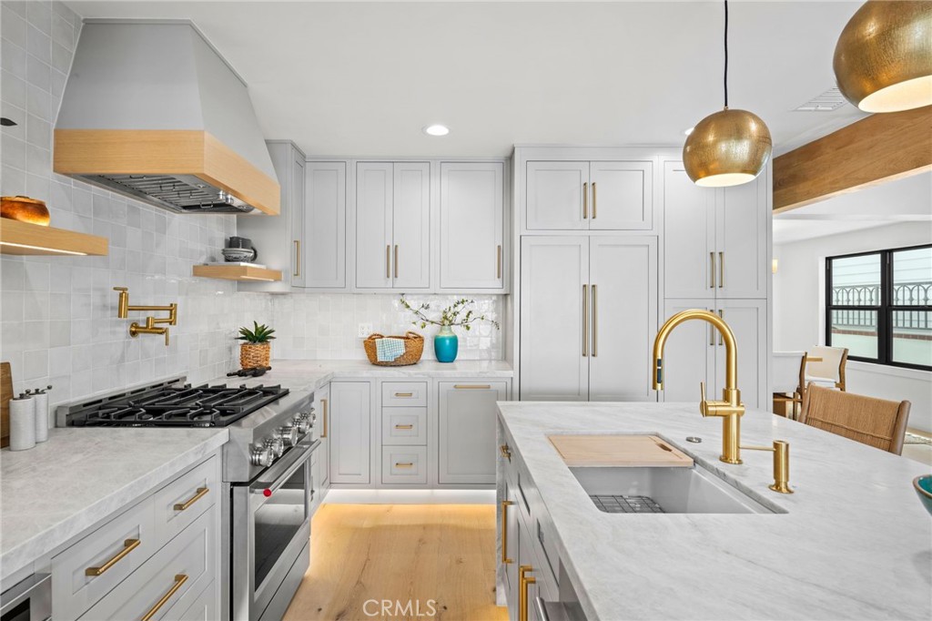 3810 Channel Place