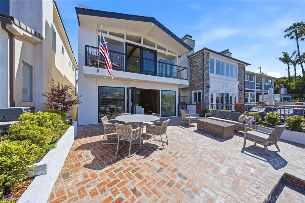 3810 Channel Place