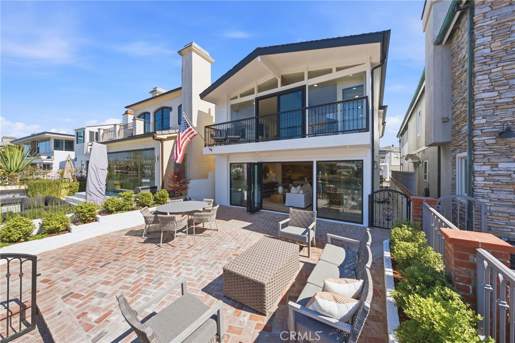 3810 Channel Place