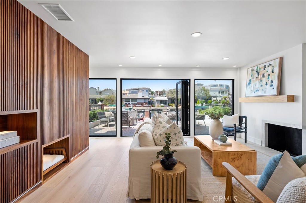 3810 Channel Place