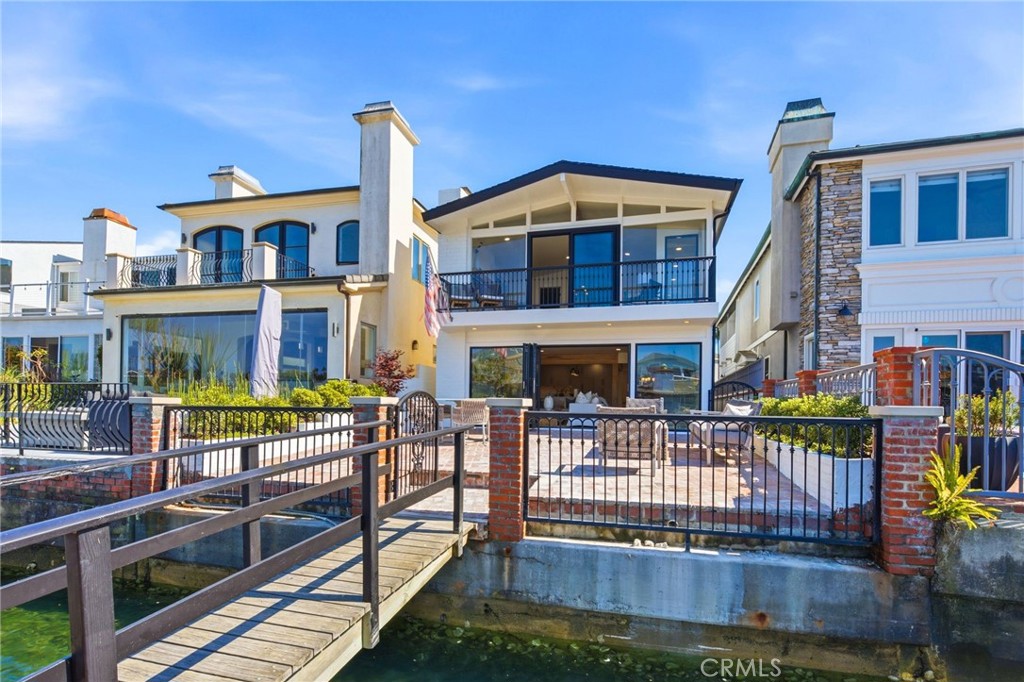 3810 Channel Place