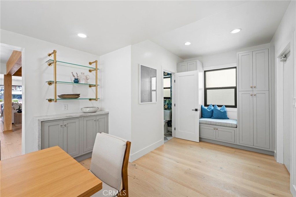 3810 Channel Place