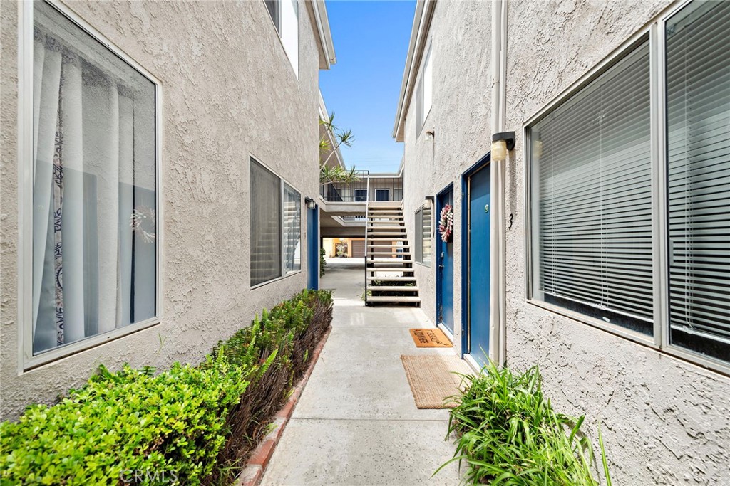 221 10th Street