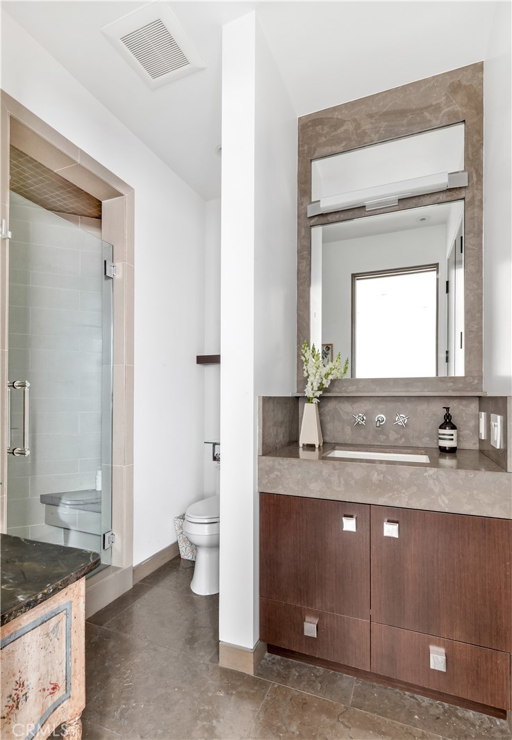 8 Beacon Bay