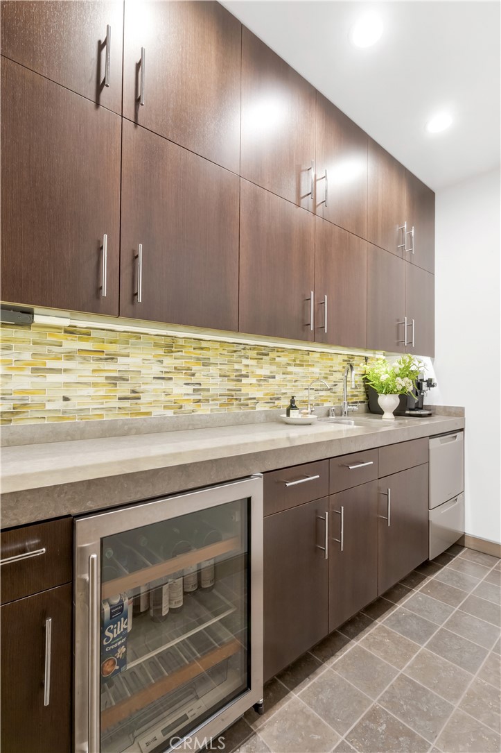 8 Beacon Bay