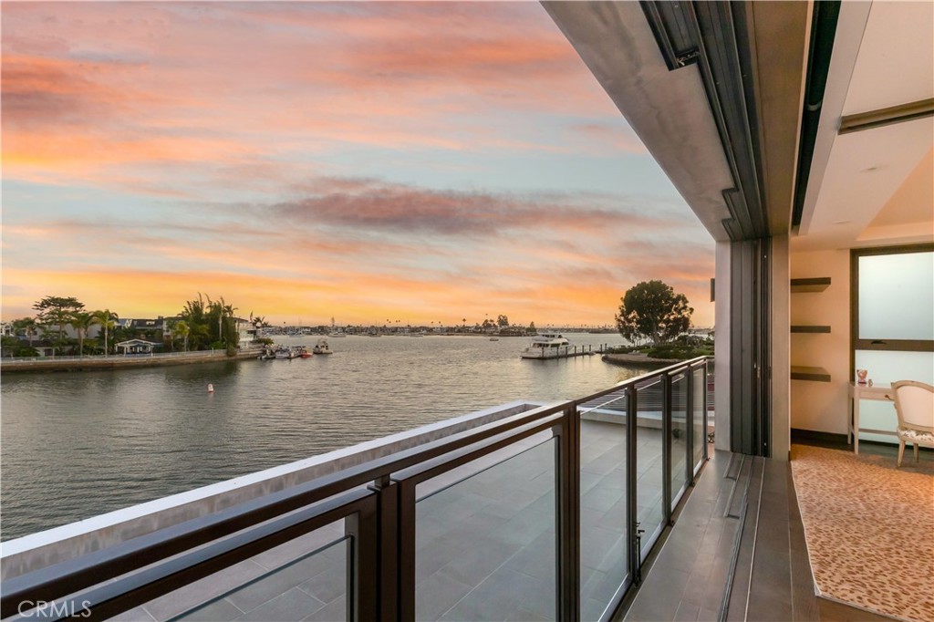 8 Beacon Bay