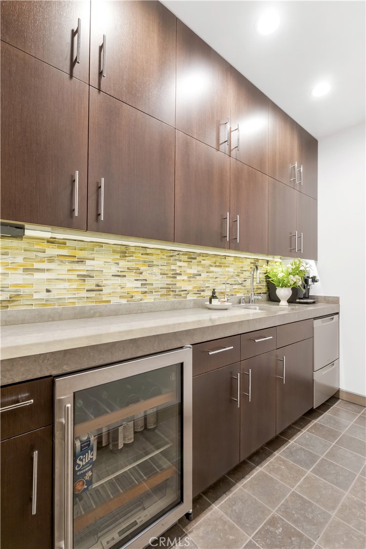 8 Beacon Bay