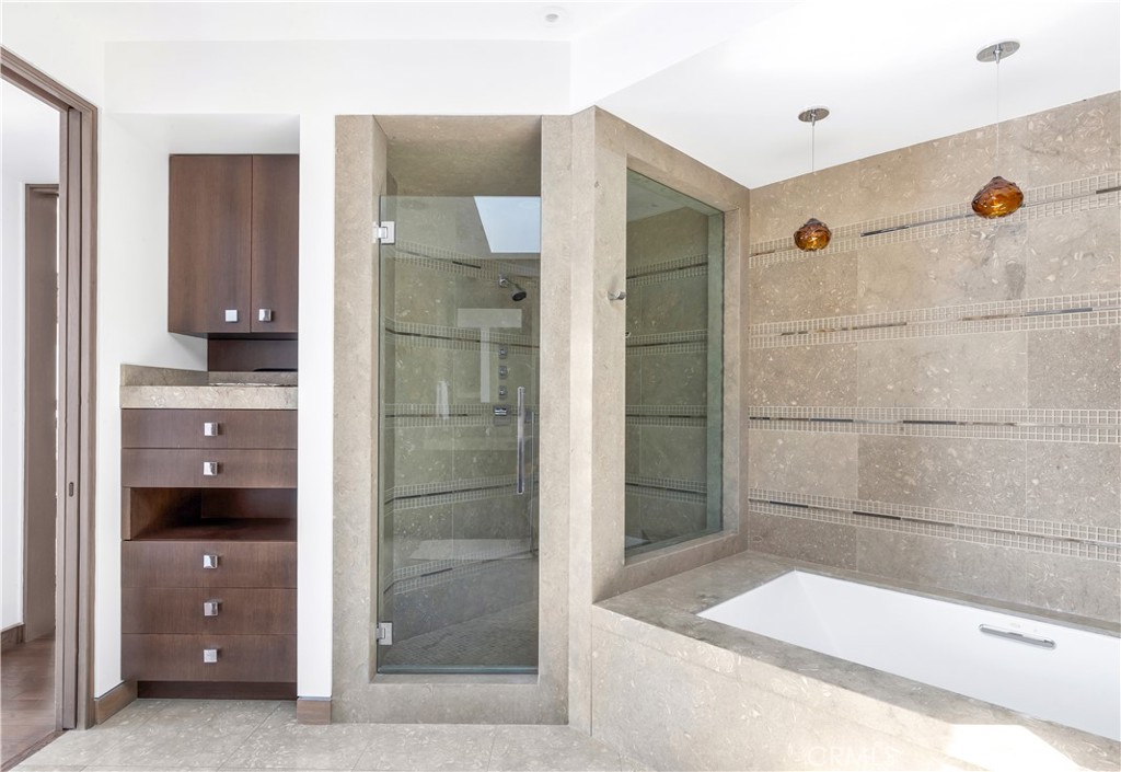 8 Beacon Bay