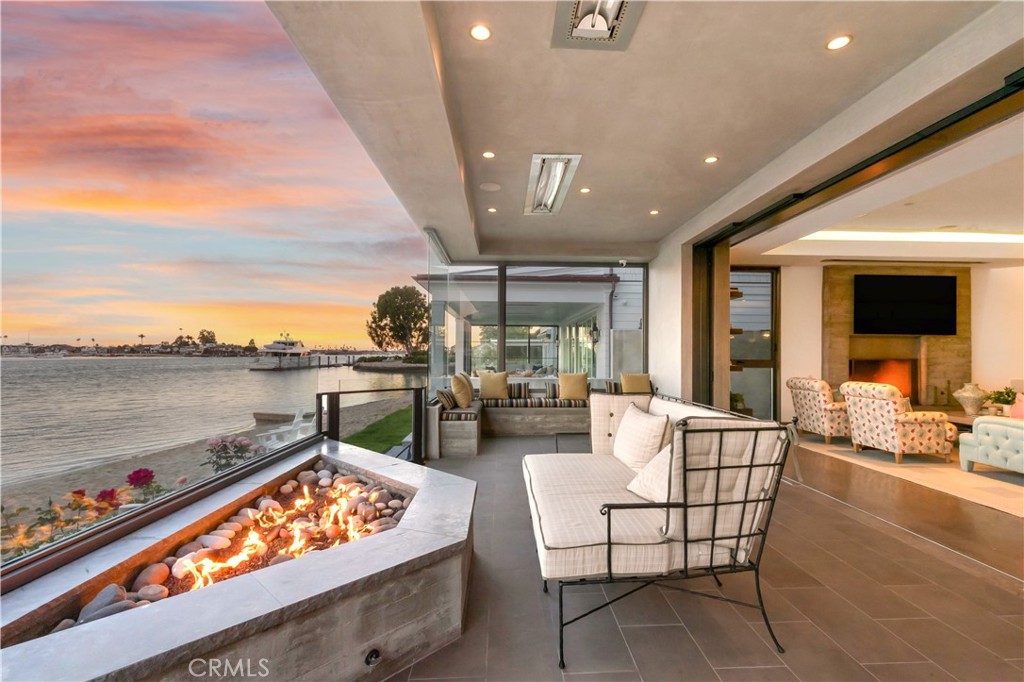 8 Beacon Bay