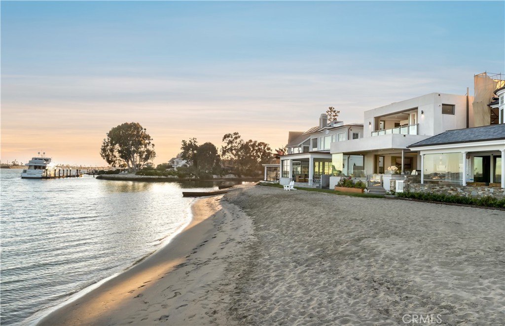 8 Beacon Bay