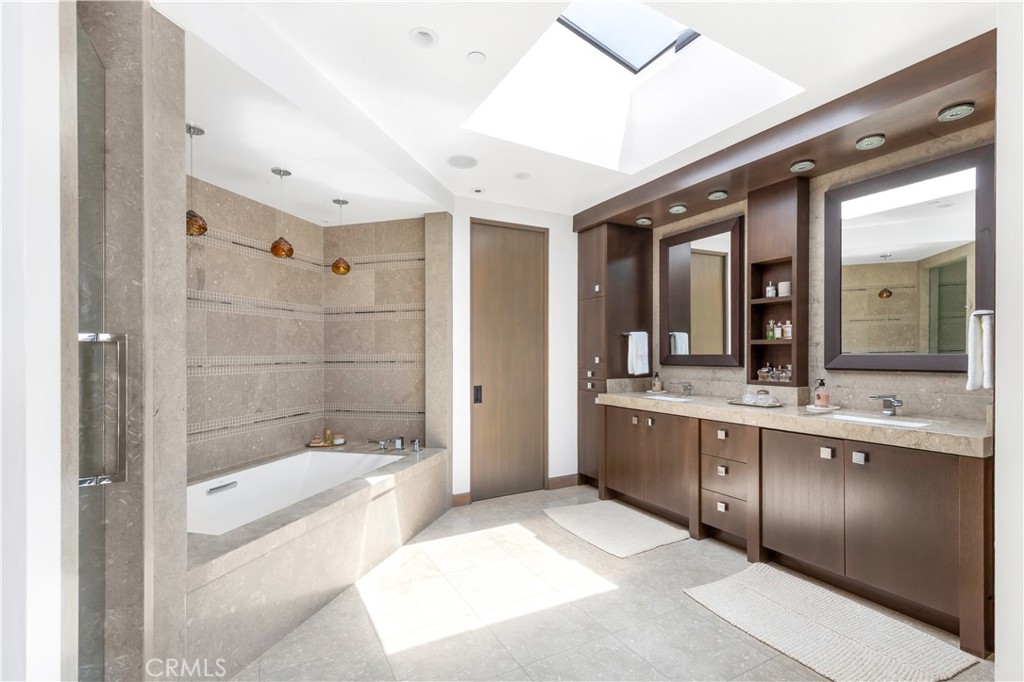 8 Beacon Bay