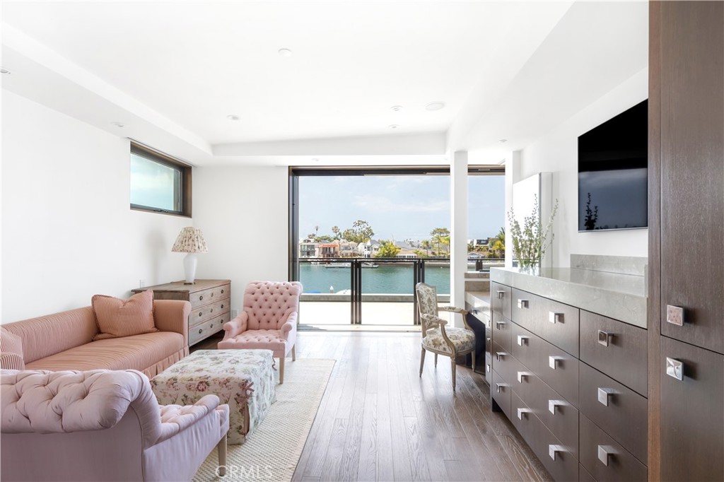 8 Beacon Bay