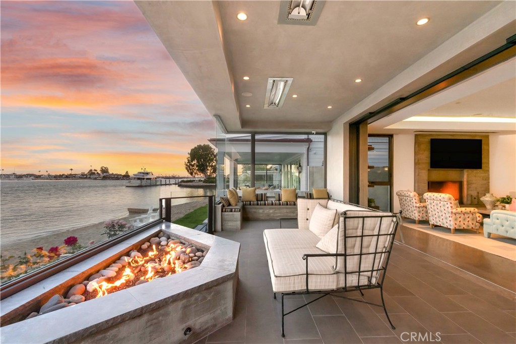 8 Beacon Bay