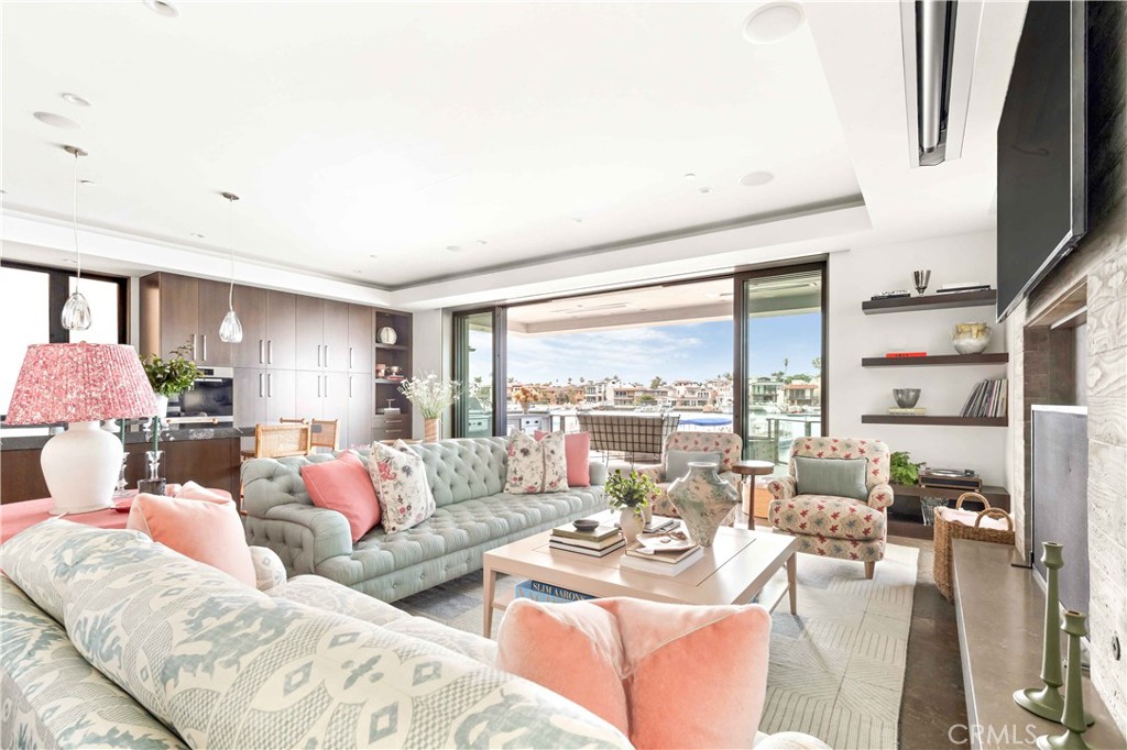 8 Beacon Bay