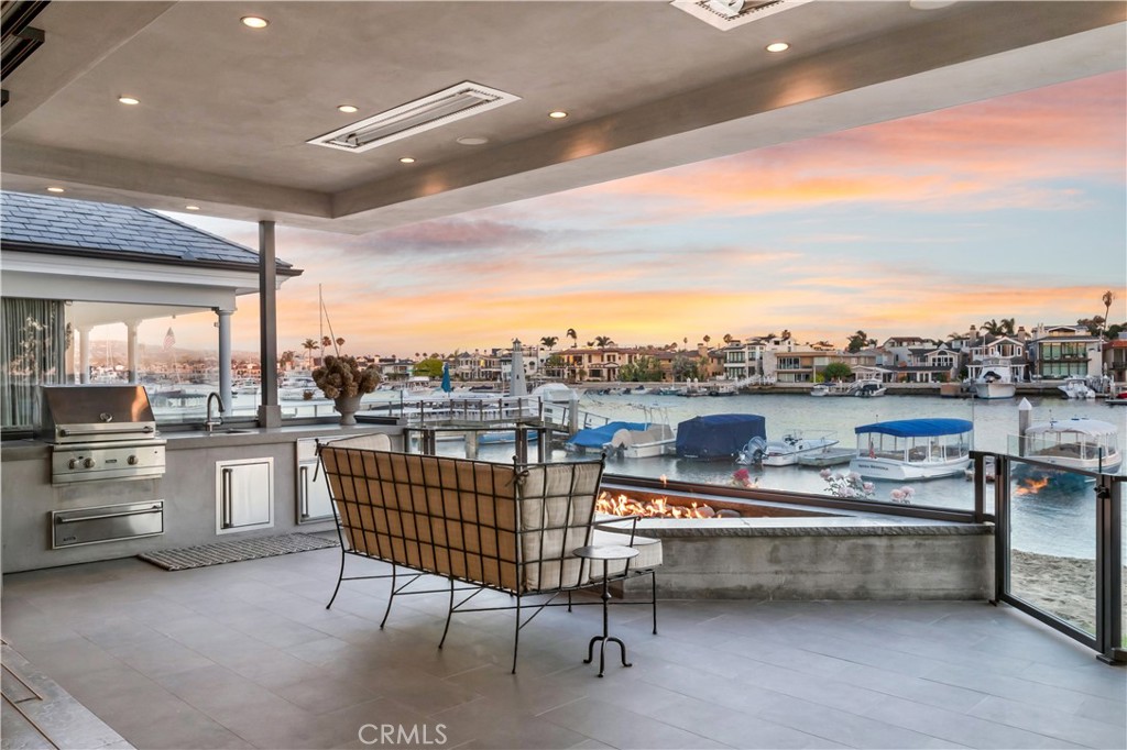 8 Beacon Bay
