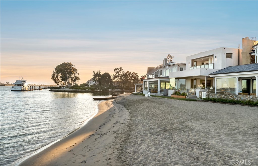 8 Beacon Bay