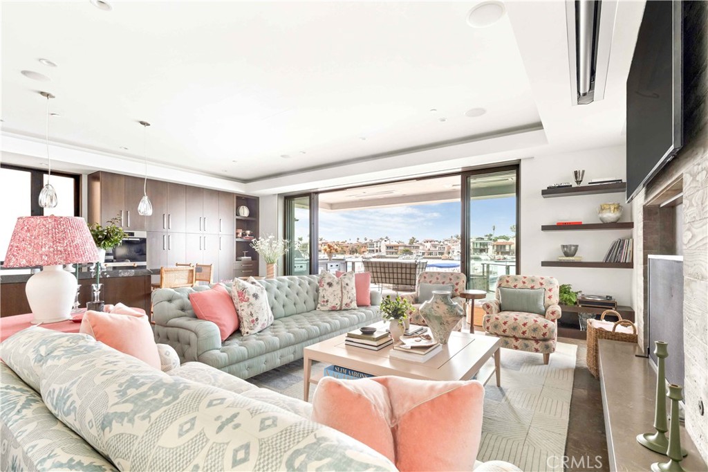 8 Beacon Bay