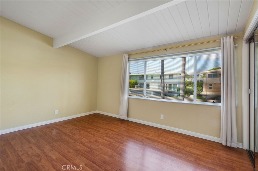 4300 Shorecrest
