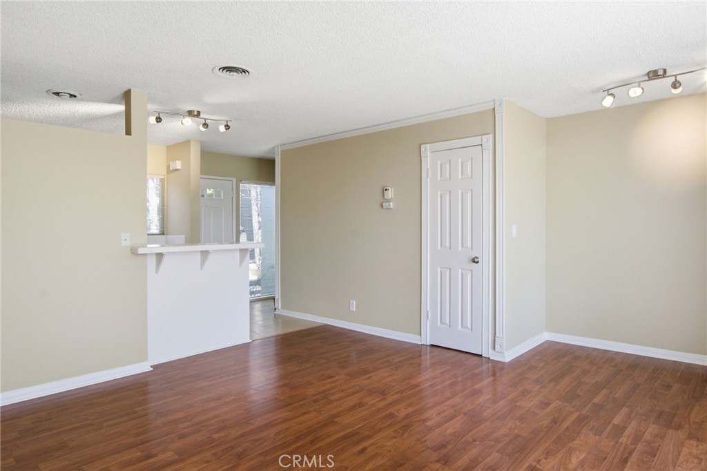 4300 Shorecrest