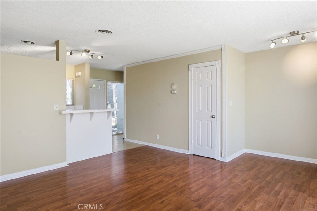 4300 Shorecrest
