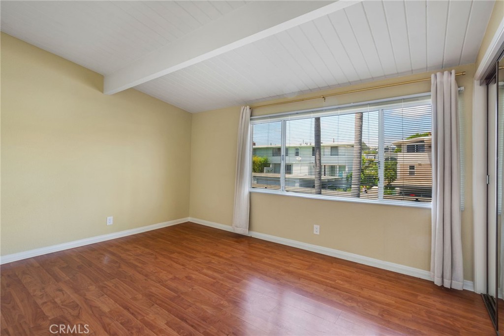 4300 Shorecrest