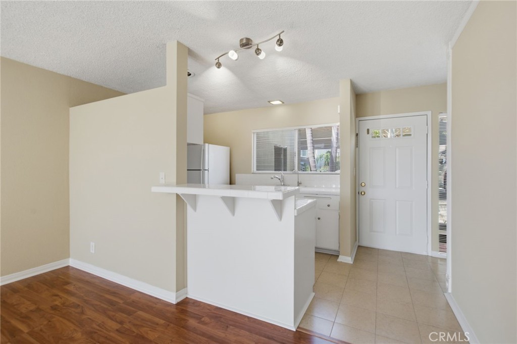 4300 Shorecrest