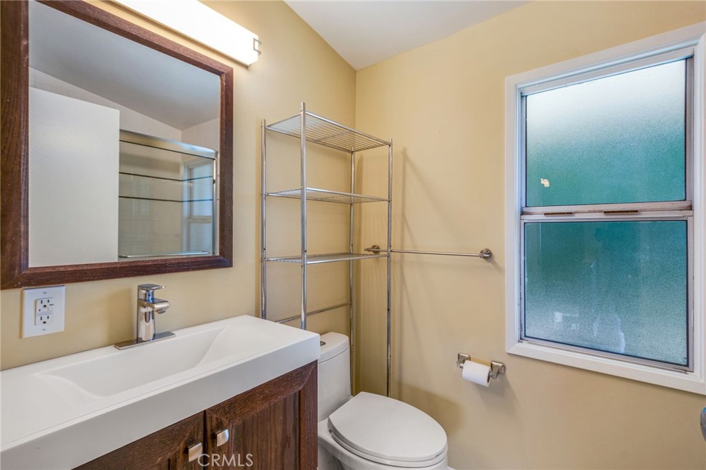 4300 Shorecrest