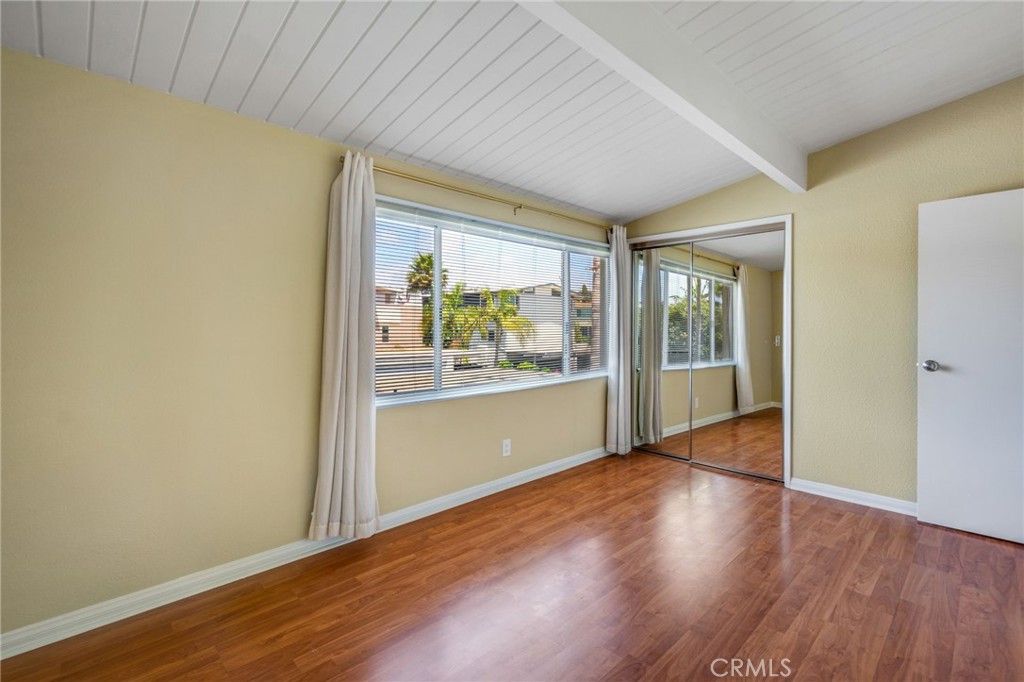 4300 Shorecrest