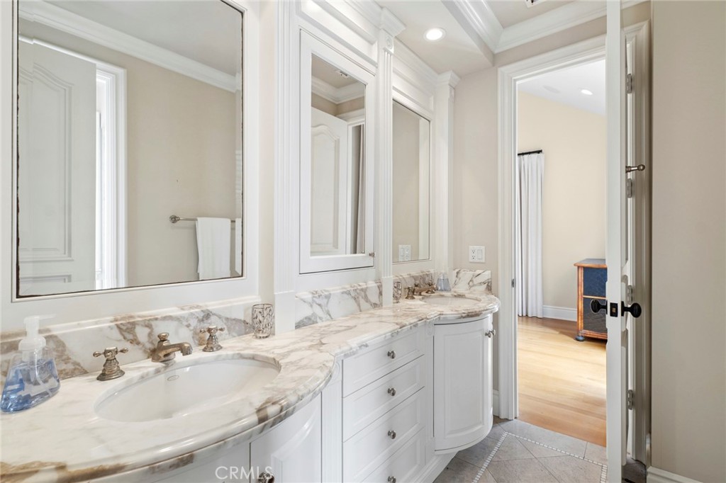 1550 E Oceanfront