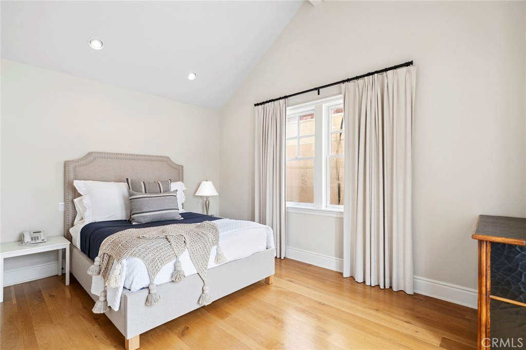 1550 E Oceanfront