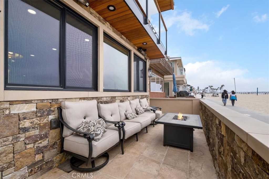 2808 W Oceanfront