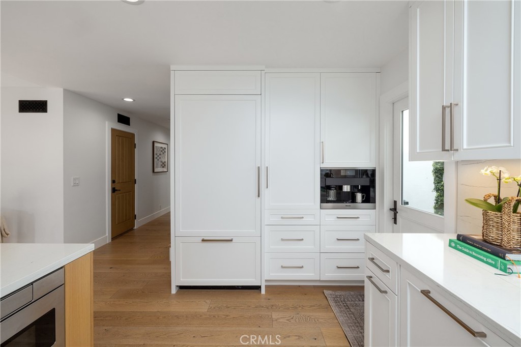 2771 Bayshore