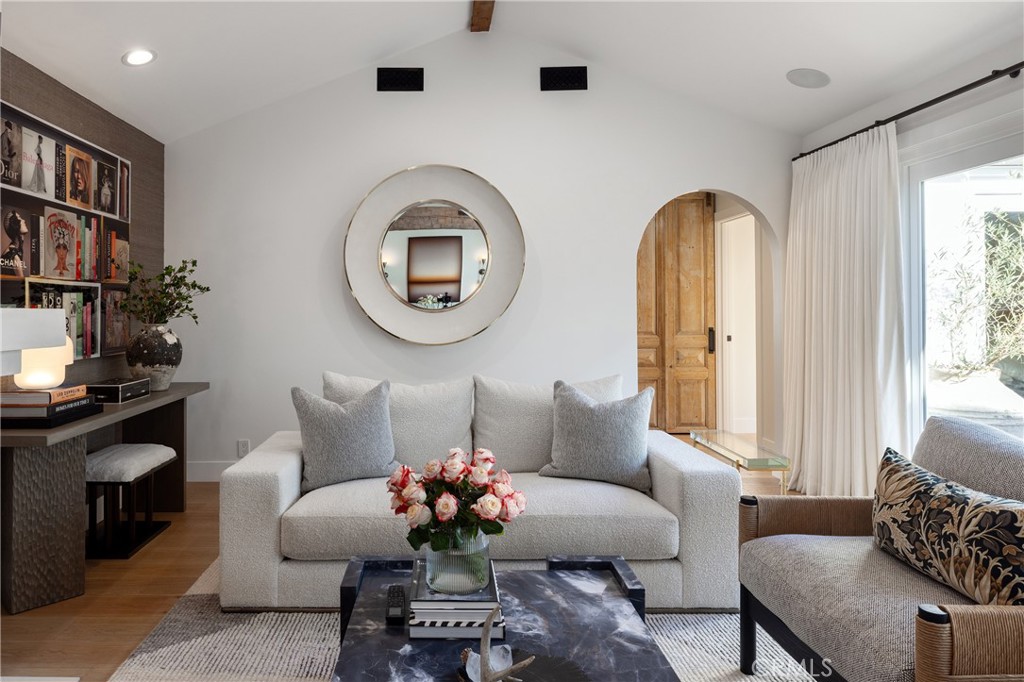 2771 Bayshore