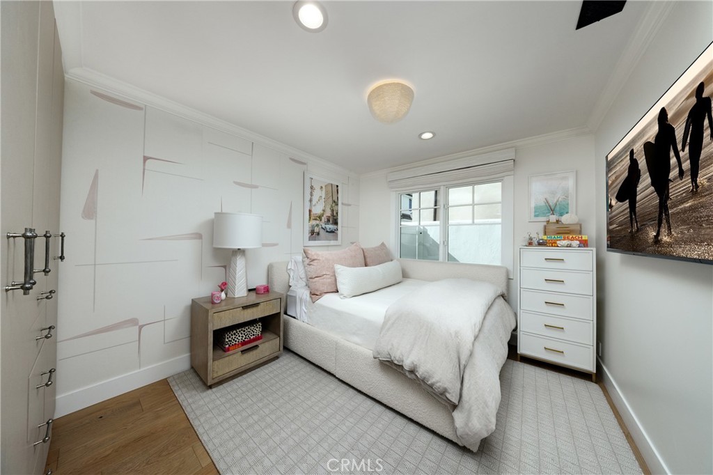 2771 Bayshore