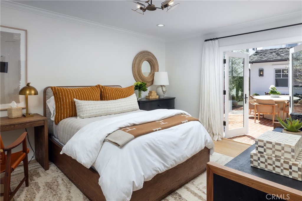 2771 Bayshore